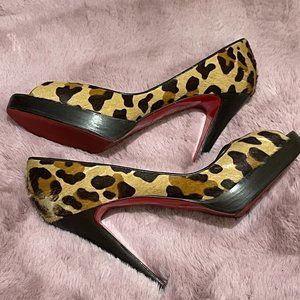 Christian Louboutin Very Prive cheetah pony hair peep toe pumps size 40